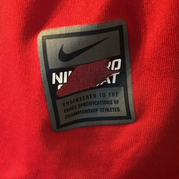 Nike pro combat fitted tee size large - Picture 2 of 8